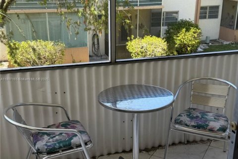 Condominio en venta en Miami, Florida, 2 dormitorios, 89.19 m2 № 1865272 - foto 7