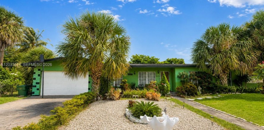 Villa ou maison à Lauderhill, Floride 4 chambres, 168.52 m2 № 2264826