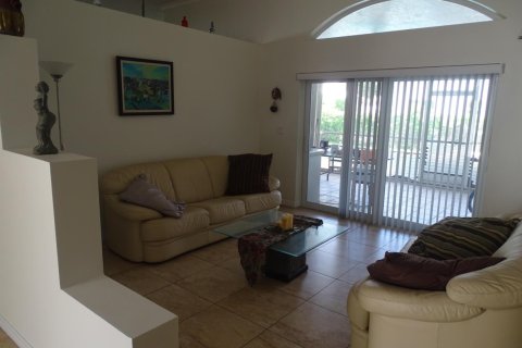 Villa ou maison à vendre à Coral Springs, Floride: 5 chambres, 230.21 m2 № 2147279 - photo 16