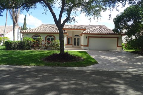 Villa ou maison à vendre à Coral Springs, Floride: 5 chambres, 230.21 m2 № 2147279 - photo 2