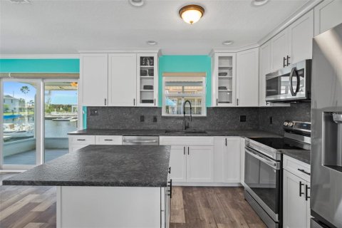 Villa ou maison à vendre à Hernando Beach, Floride: 2 chambres, 113.34 m2 № 1733990 - photo 23