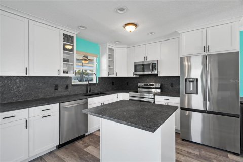Villa ou maison à vendre à Hernando Beach, Floride: 2 chambres, 113.34 m2 № 1733990 - photo 22