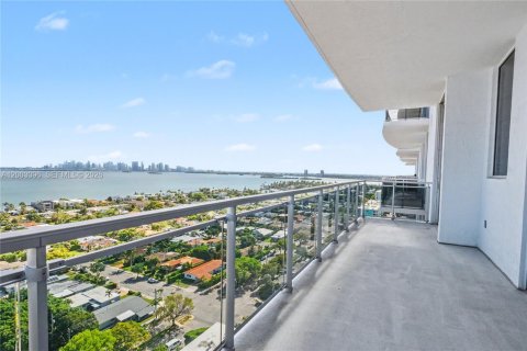 Copropriété à vendre à Miami, Floride: 2 chambres № 2066498 - photo 24