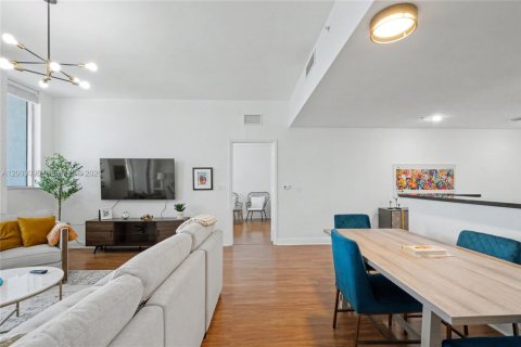 Copropriété à vendre à Miami, Floride: 2 chambres № 2066498 - photo 6