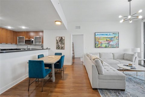 Copropriété à vendre à Miami, Floride: 2 chambres № 2066498 - photo 16