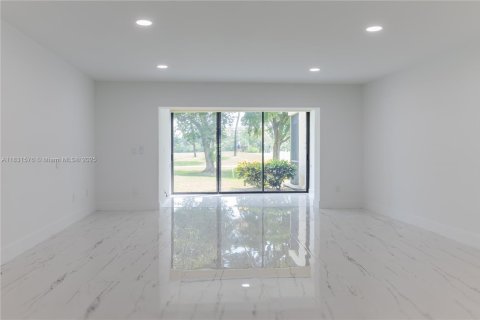 Condo in Boca Raton, Florida, 2 bedrooms  № 1809588 - photo 11