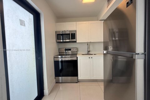 Снять в аренду кондоминиум в Майами-Бич, Флорида 1 спальня, 280.94м2, № 1964979 - фото 10