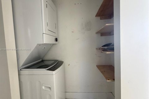 Снять в аренду кондоминиум в Майами-Бич, Флорида 1 спальня, 280.94м2, № 1964979 - фото 14