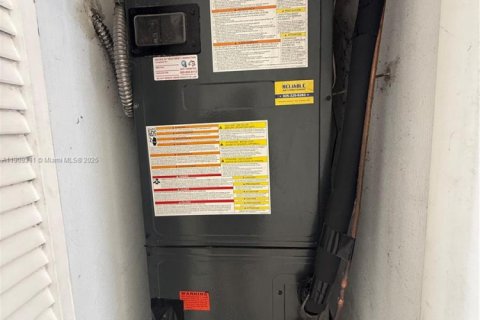 Снять в аренду кондоминиум в Майами-Бич, Флорида 1 спальня, 280.94м2, № 1964979 - фото 12