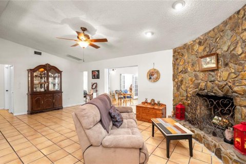 Casa en venta en Lakeland, Florida, 3 dormitorios, 205.87 m2 № 1803427 - foto 3