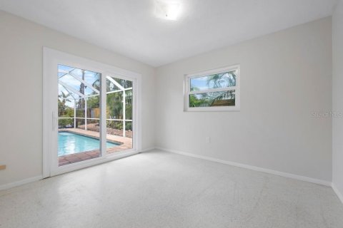 House in Sarasota, Florida 4 bedrooms, 177.44 sq.m. № 1609253 - photo 30