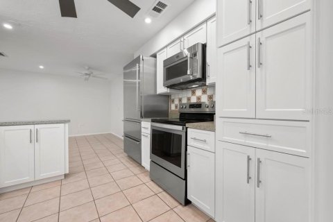 House in Sarasota, Florida 4 bedrooms, 177.44 sq.m. № 1609253 - photo 15