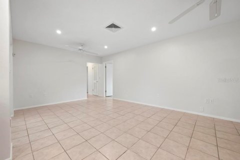 House in Sarasota, Florida 4 bedrooms, 177.44 sq.m. № 1609253 - photo 22