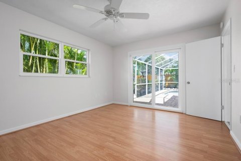 House in Sarasota, Florida 4 bedrooms, 177.44 sq.m. № 1609253 - photo 27