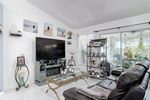 Купить виллу или дом в Ориндж-Сити, Флорида 6 комнат, 134.62м2, № 1539542 - фото 14