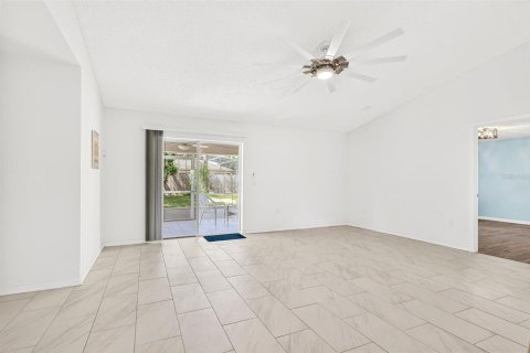 House in Palm Coast, Florida 3 bedrooms, 151.99 sq.m. № 1902126 - photo 16