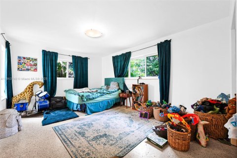 House in Miami Shores, Florida 4 bedrooms, 228.82 sq.m. № 1858584 - photo 23