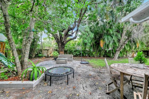 House in Miami Shores, Florida 4 bedrooms, 228.82 sq.m. № 1858584 - photo 28