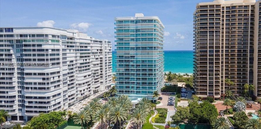 Condo in Bal Harbour, Florida, 2 bedrooms  № 2039454