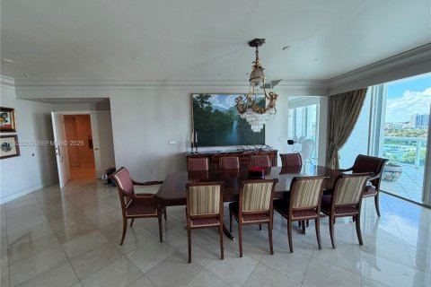 Condo in Bal Harbour, Florida, 2 bedrooms  № 2039454 - photo 4