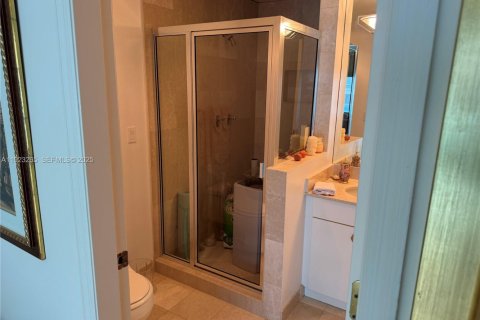 Condo in Bal Harbour, Florida, 2 bedrooms  № 2039454 - photo 10