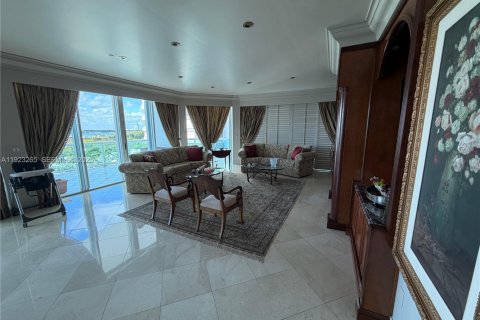 Condo in Bal Harbour, Florida, 2 bedrooms  № 2039454 - photo 5