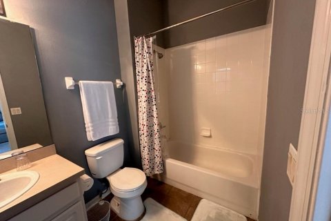 Townhouse in Windermere, Florida 2 bedrooms, 110 sq.m. № 2121157 - photo 25