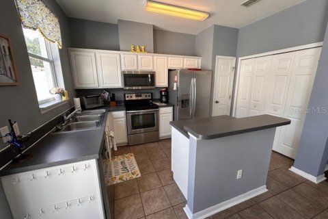 Townhouse in Windermere, Florida 2 bedrooms, 110 sq.m. № 2121157 - photo 12
