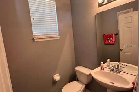 Townhouse in Windermere, Florida 2 bedrooms, 110 sq.m. № 2121157 - photo 8