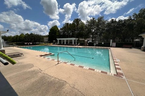Townhouse in Windermere, Florida 2 bedrooms, 110 sq.m. № 2121157 - photo 30