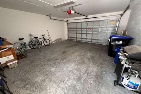 Townhouse in Windermere, Florida 2 bedrooms, 110 sq.m. № 2121157 - photo 29