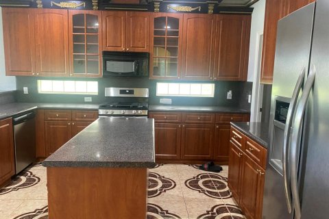 House in Wellington, Florida 5 bedrooms, 285.67 sq.m. № 2397841 - photo 21