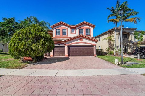 House in Wellington, Florida 5 bedrooms, 285.67 sq.m. № 2397841 - photo 3