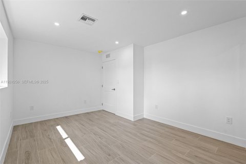 Casa en venta en Pompano Beach, Florida, 3 dormitorios, 158.21 m2 № 1983060 - foto 24