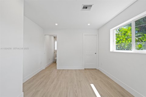 Casa en venta en Pompano Beach, Florida, 3 dormitorios, 158.21 m2 № 1983060 - foto 23