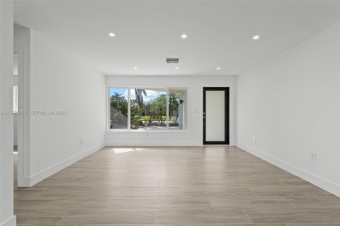 Casa en venta en Pompano Beach, Florida, 3 dormitorios, 158.21 m2 № 1983060 - foto 13