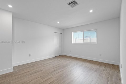 Casa en venta en Pompano Beach, Florida, 3 dormitorios, 158.21 m2 № 1983060 - foto 17