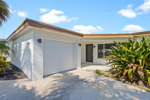 Casa en venta en Pompano Beach, Florida, 3 dormitorios, 158.21 m2 № 1983060 - foto 5