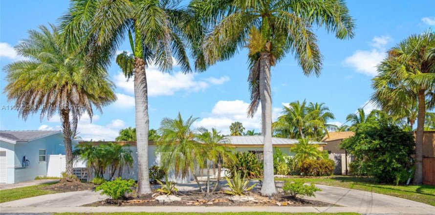 Casa en Pompano Beach, Florida 3 dormitorios, 158.21 m2 № 1983060