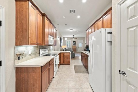 Casa en venta en Polk City, Florida, 2 dormitorios, 166.48 m2 № 2388313 - foto 13