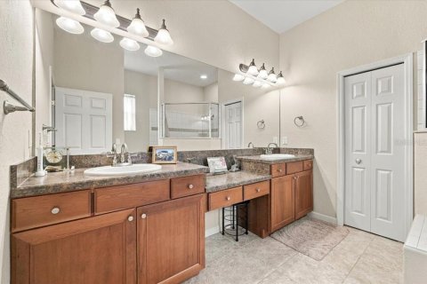 Casa en venta en Polk City, Florida, 2 dormitorios, 166.48 m2 № 2388313 - foto 28