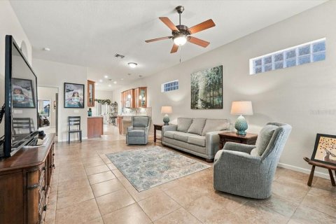Casa en venta en Polk City, Florida, 2 dormitorios, 166.48 m2 № 2388313 - foto 10