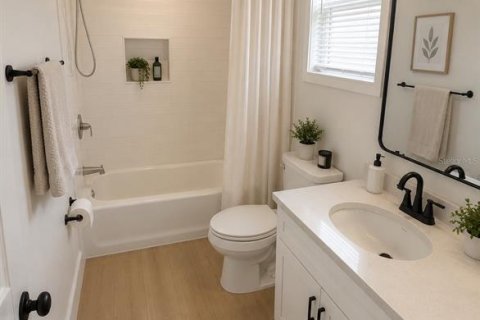House in Bradenton, Florida 3 bedrooms, 124.49 sq.m. № 2109614 - photo 6