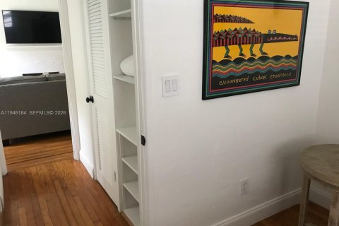 Apartment in Miami Beach, Florida 1 bedroom, 77.11 sq.m. № 2002735 - photo 10