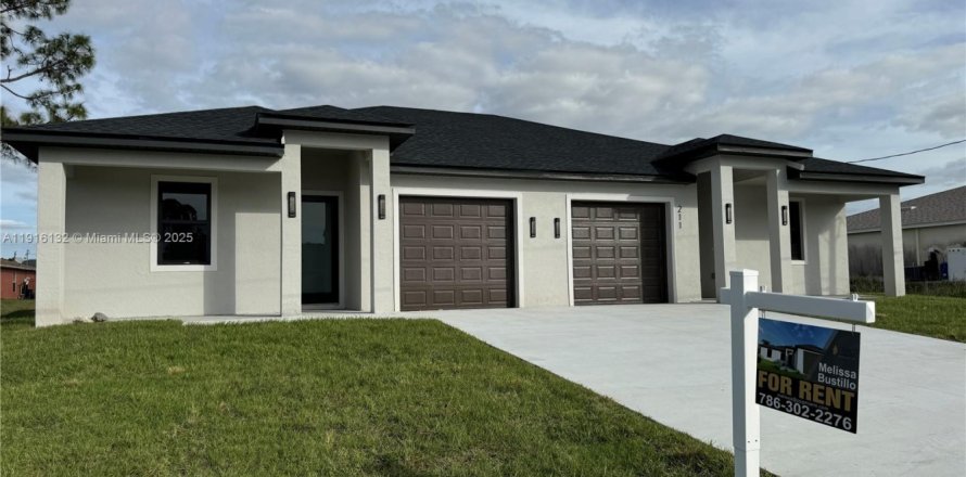 House in Lehigh Acres, Florida 3 bedrooms № 2016360