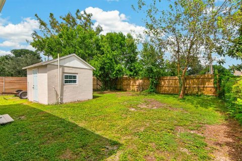 House in Tampa, Florida 3 bedrooms, 104.98 sq.m. № 2396313 - photo 26