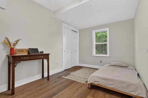 House in Tampa, Florida 3 bedrooms, 104.98 sq.m. № 2396313 - photo 19