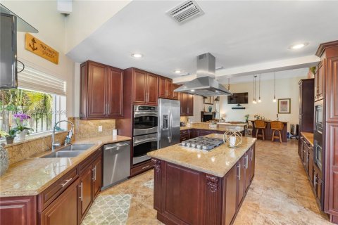 Купить виллу или дом в Пальметто-Бей, Флорида 5 спален, 332.78м2, № 2040843 - фото 16