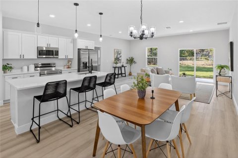 Villa ou maison à louer à Dunnellon, Floride: 4 chambres, 170.29 m2 № 2413418 - photo 6
