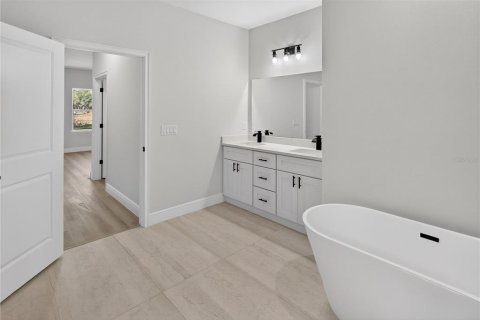 Villa ou maison à louer à Dunnellon, Floride: 4 chambres, 170.29 m2 № 2413418 - photo 24